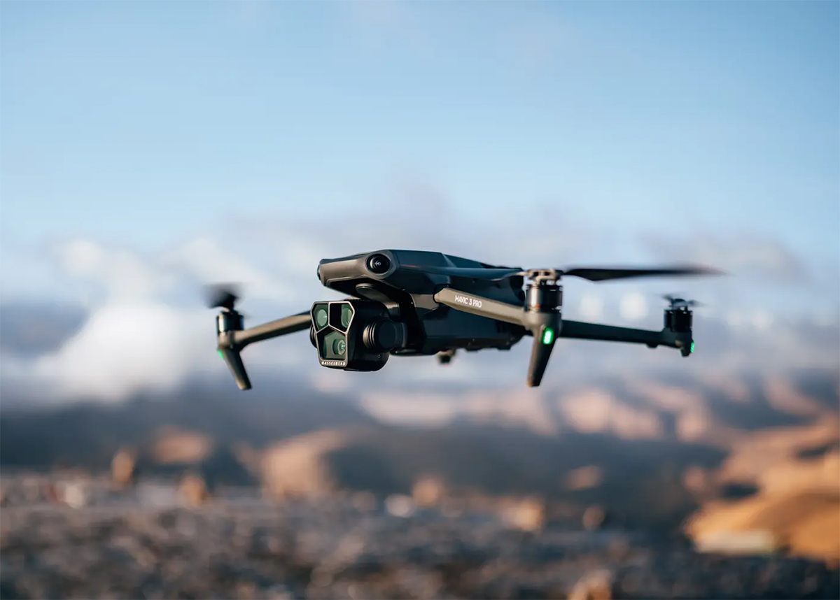 DJI Mavic 3 Pro Fly More Combo DJI Mavic 3 Pro Fly More Combo